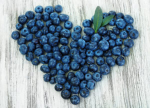 shutterstock_215443585 blueberries